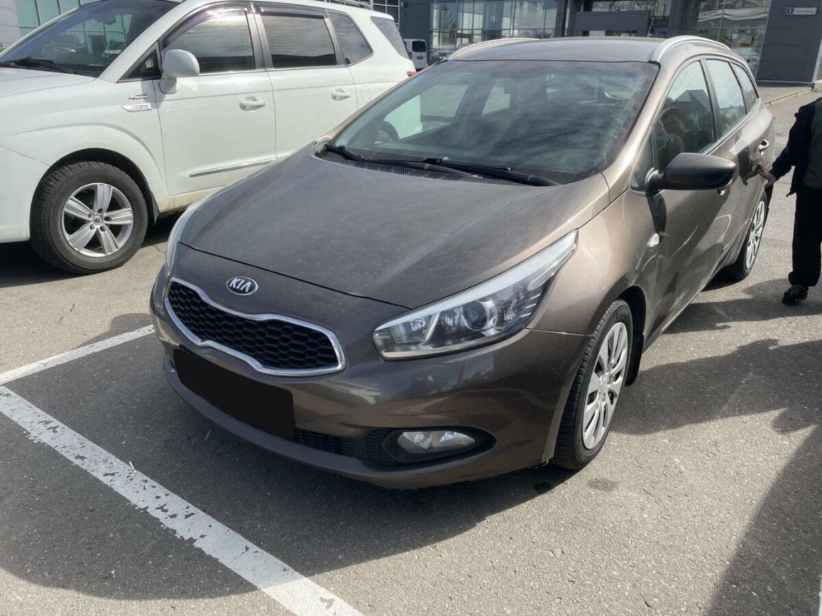 Kia Ceed II, 2013