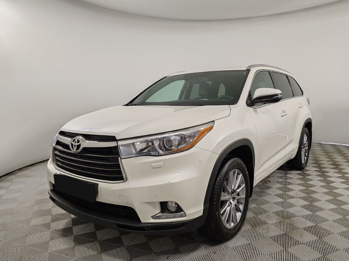 Toyota Highlander III (U50), 2013