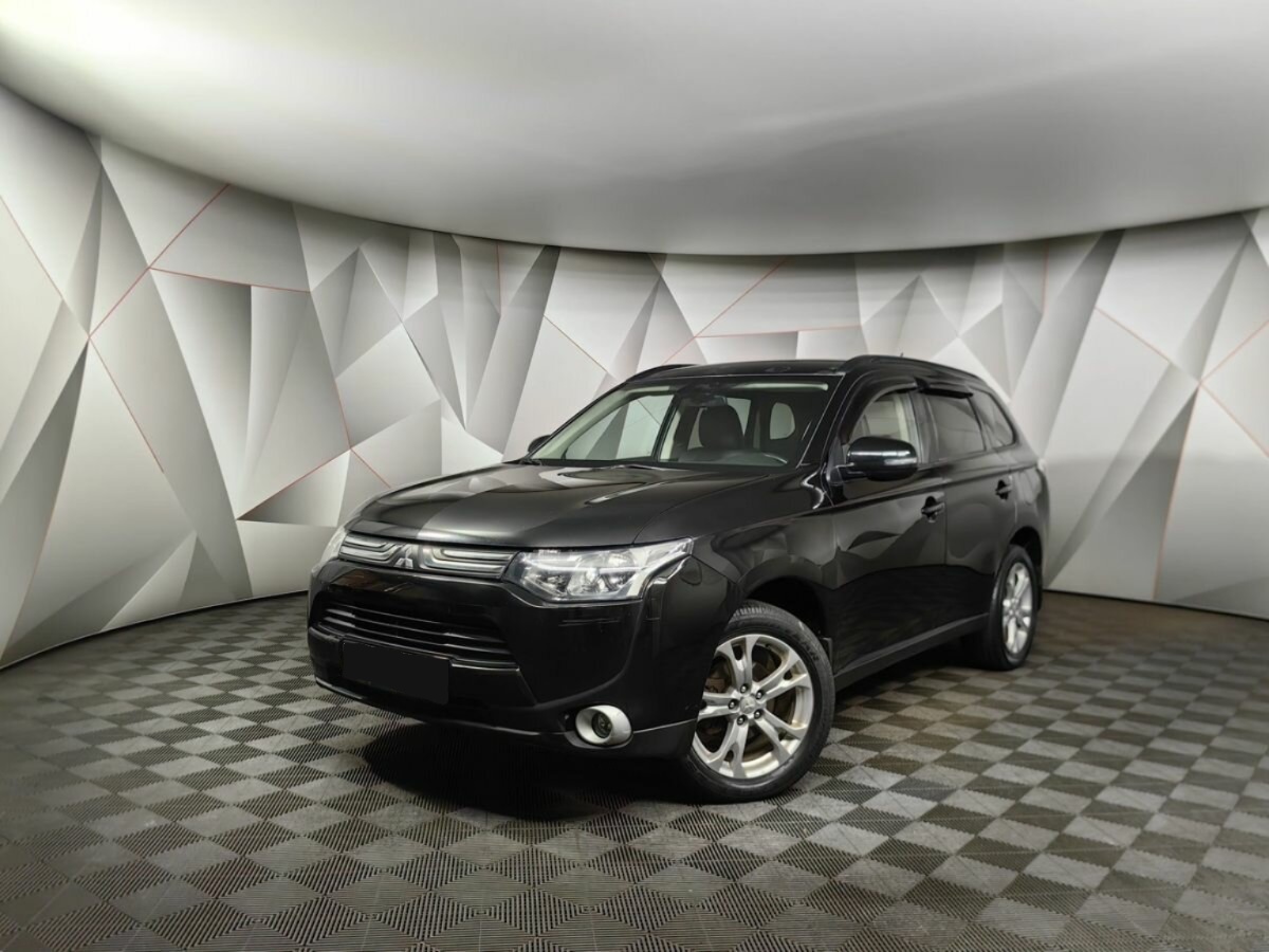 Mitsubishi Outlander III, 2013