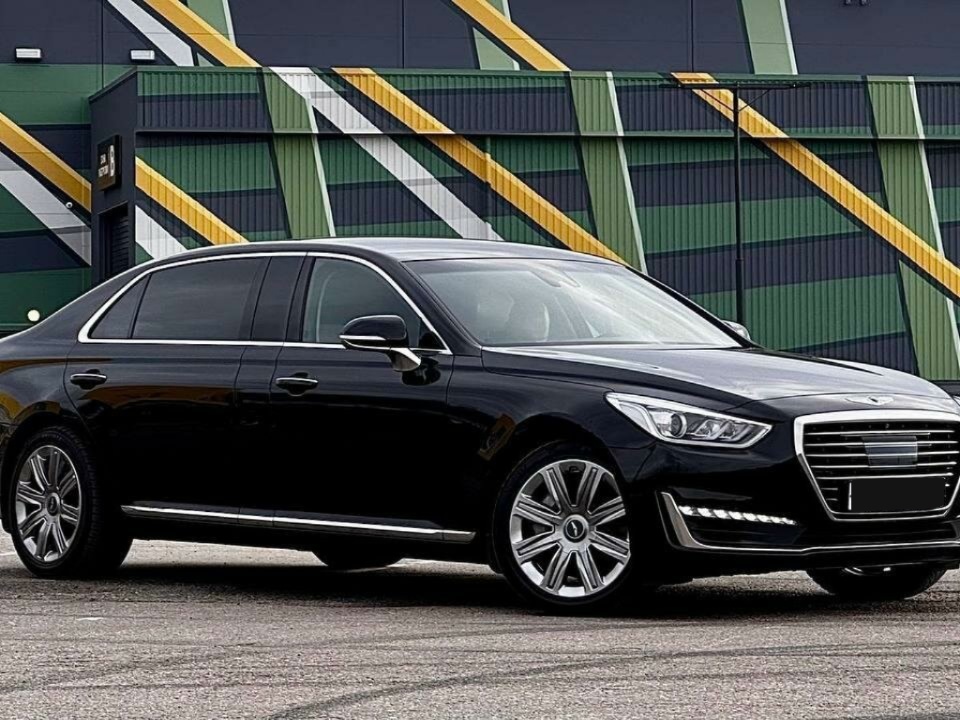 Genesis G90 Limousine I, 2016