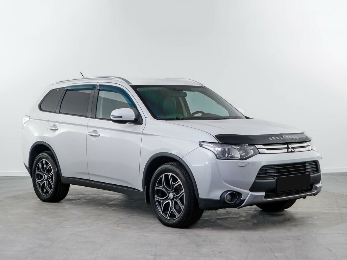 Mitsubishi Outlander III, 2014